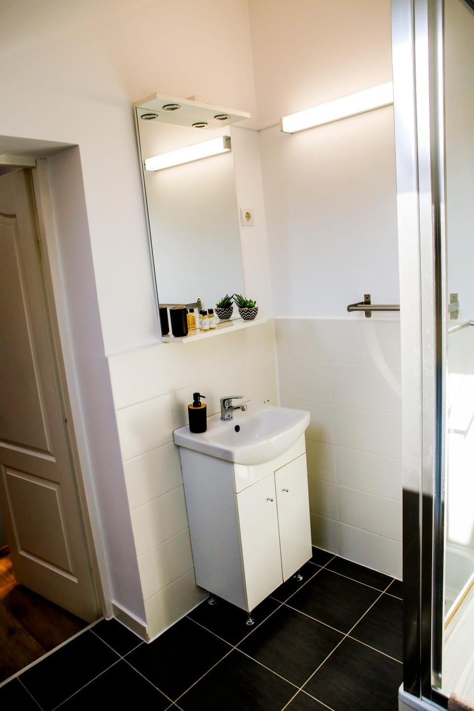 FLH - Cozy Room by Agapedia Vacation rental in Brasov