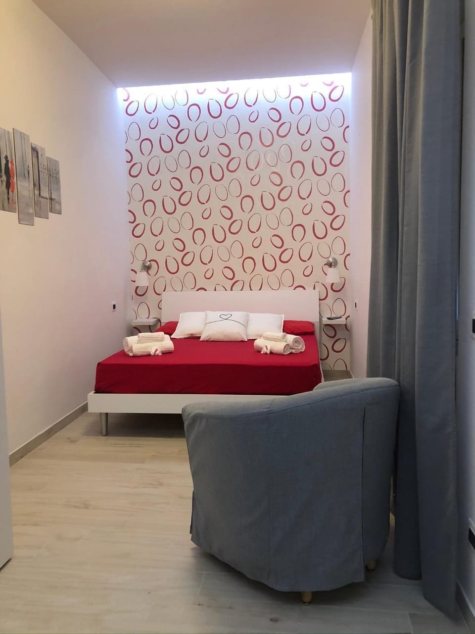 Bed, TV and multimedia, Bedroom, air conditioner