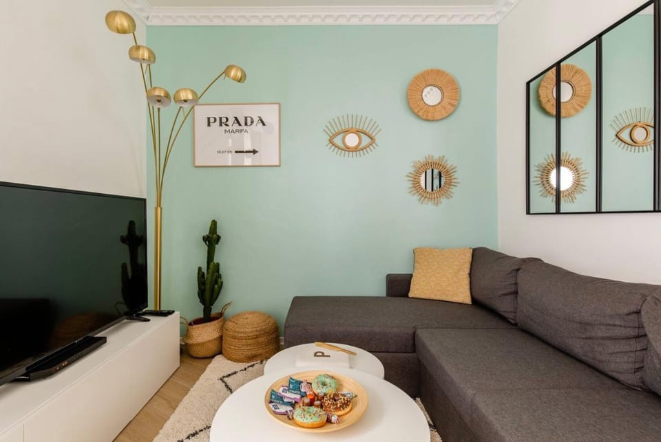 Communal lounge/ TV room, Living room