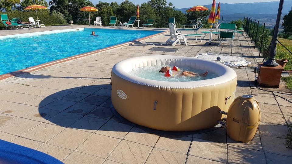 Hot Tub, Hot Tub, Pool view, Swimming pool