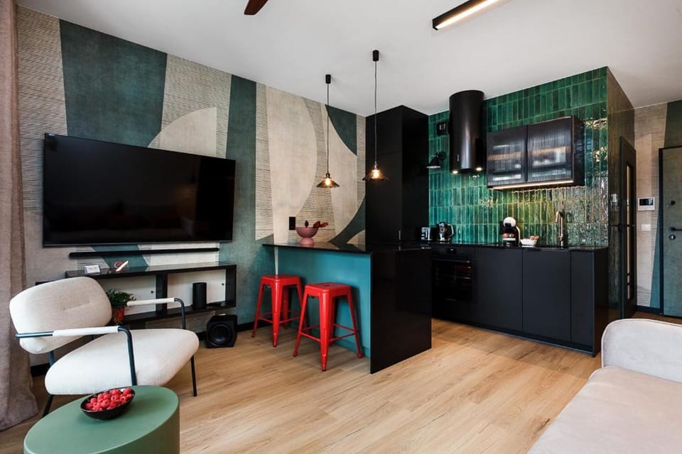 TV and multimedia, Kitchen or kitchenette, Living room, Seating area, Evening entertainment, oven