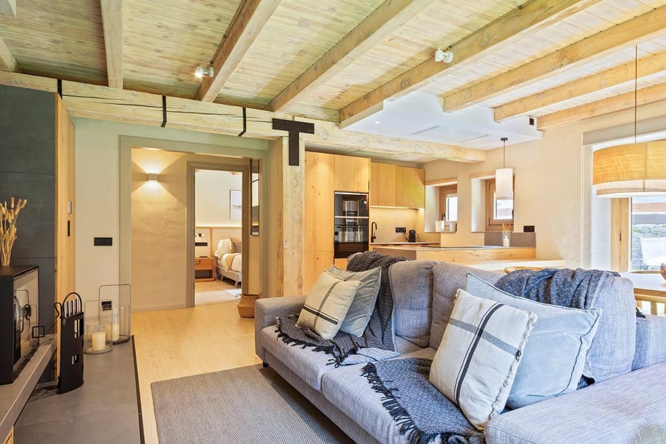 Kitchen or kitchenette, Living room, Dining area