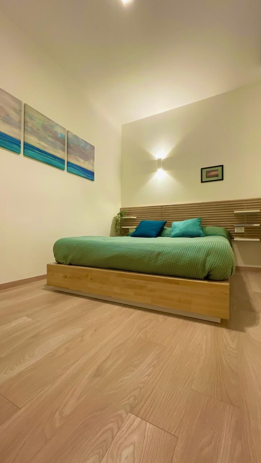 Bed, Bedroom, air conditioner