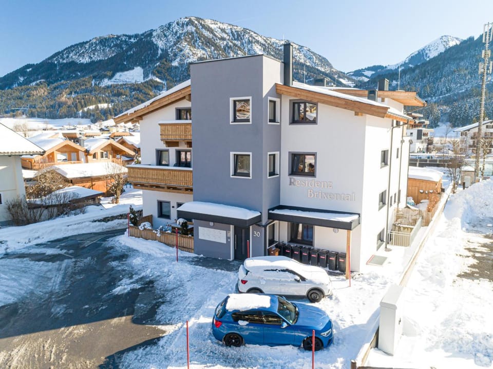 Property building, Winter