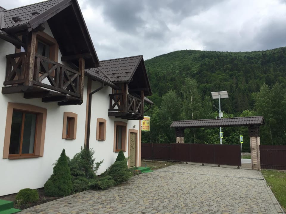 Property building, Neighbourhood