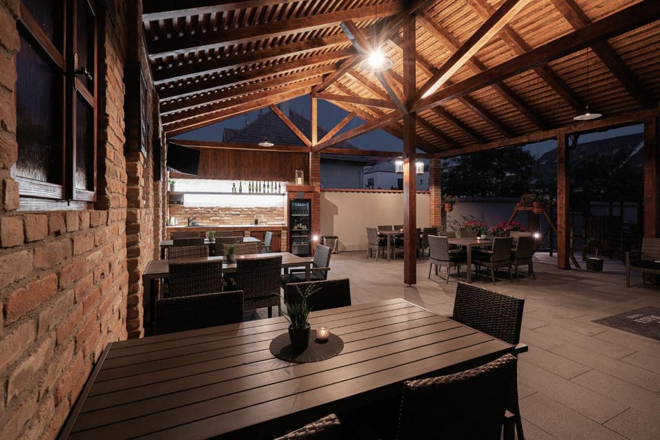 Seating area, Evening entertainment