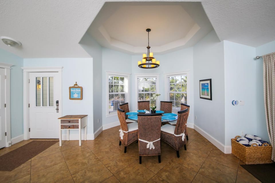Starfish Isle by Beach Retreats House in Holmes Beach