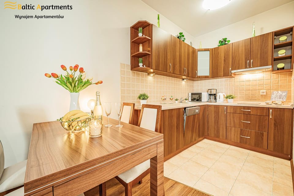 Coffee/tea facilities, Kitchen or kitchenette, microwave