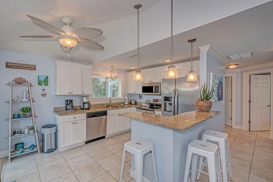 Salt Air East by Beach Retreats House in Holmes Beach