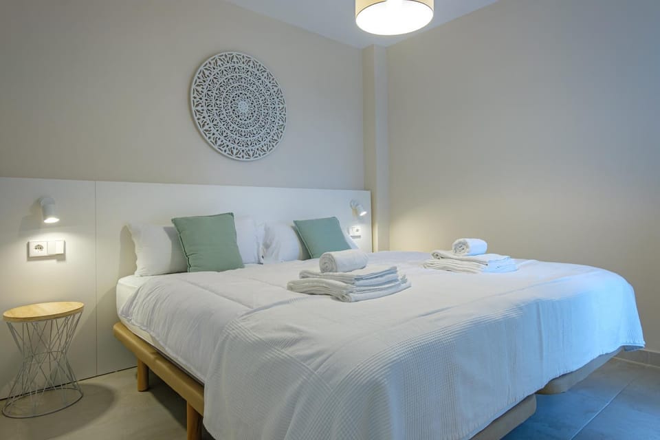 Bed, Photo of the whole room