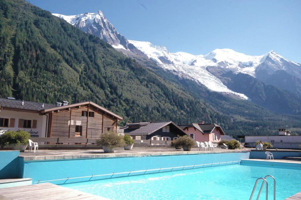 Modern Studio With Mont Blanc View And Pool Apartment in Chamonix
