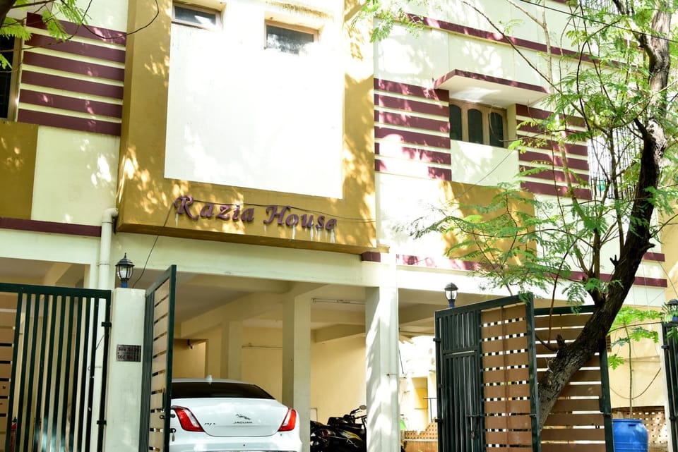 Property building, Facade/entrance