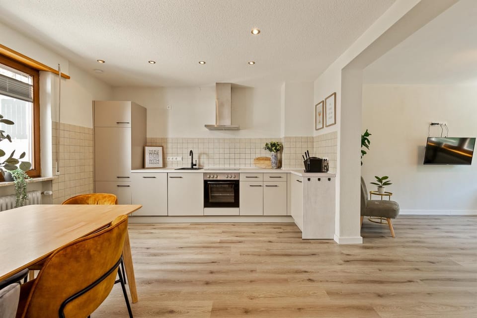 Kitchen or kitchenette, dishwasher, oven, stove, toaster