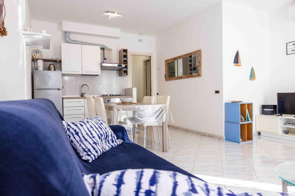 TV and multimedia, Kitchen or kitchenette, Living room, stove