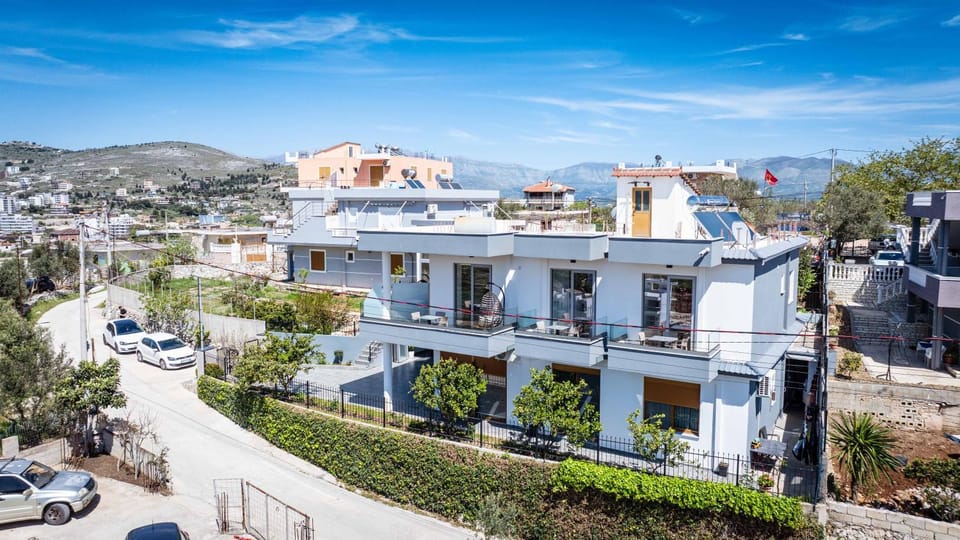 Neighbourhood, Natural landscape, Bird's eye view, Street view