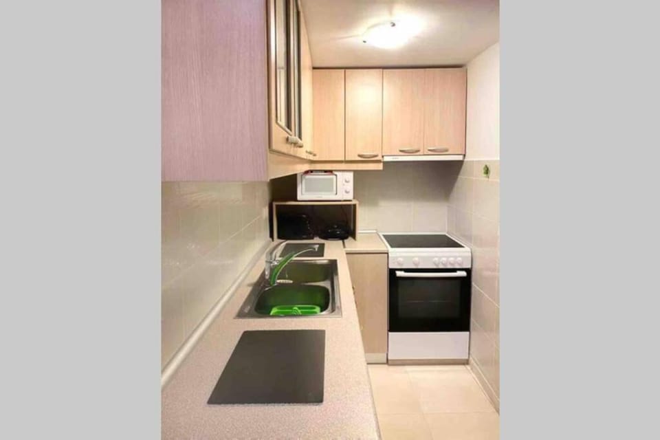 Kitchen or kitchenette, kitchen