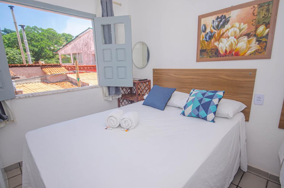 Bed, Bedroom, towels, air conditioner