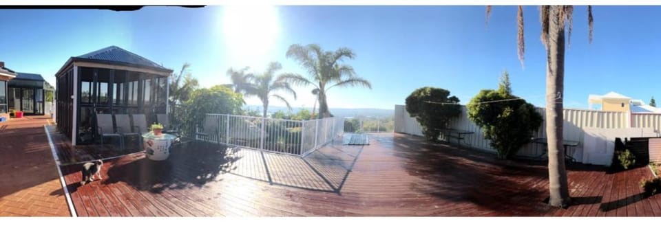 Lakeside Retreat Apartment in Joondalup