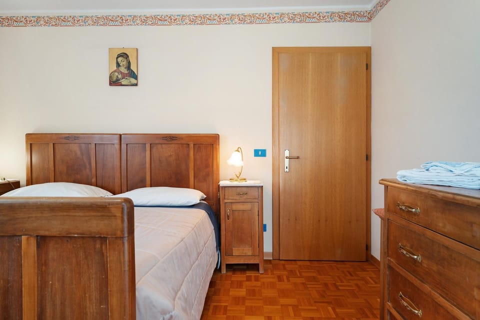 Property building, Living room, Bedroom