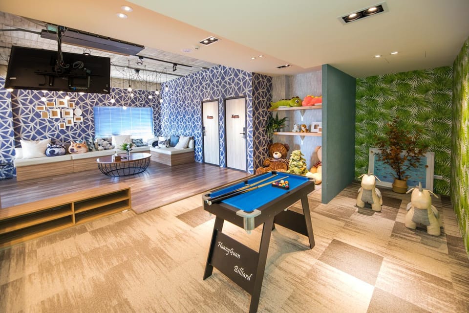 Communal lounge/ TV room, Children play ground, TV and multimedia, Seating area