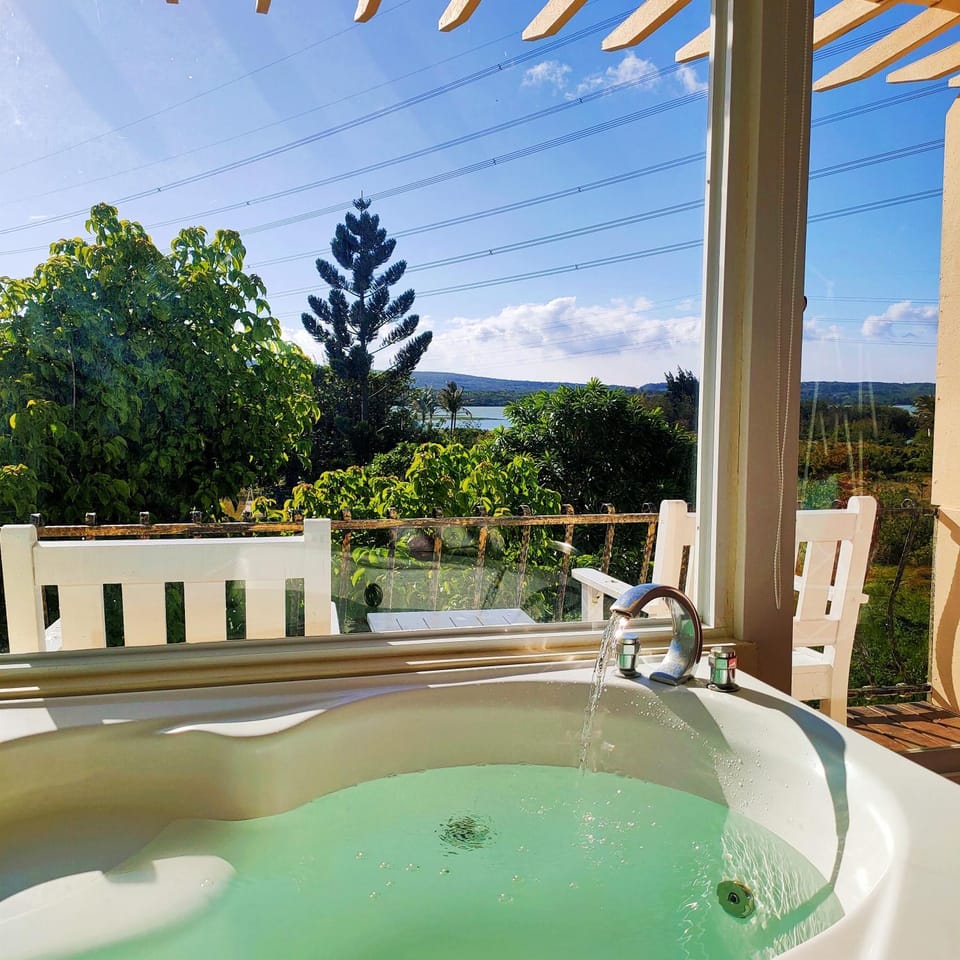 Natural landscape, Hot Tub, View (from property/room), Balcony/Terrace