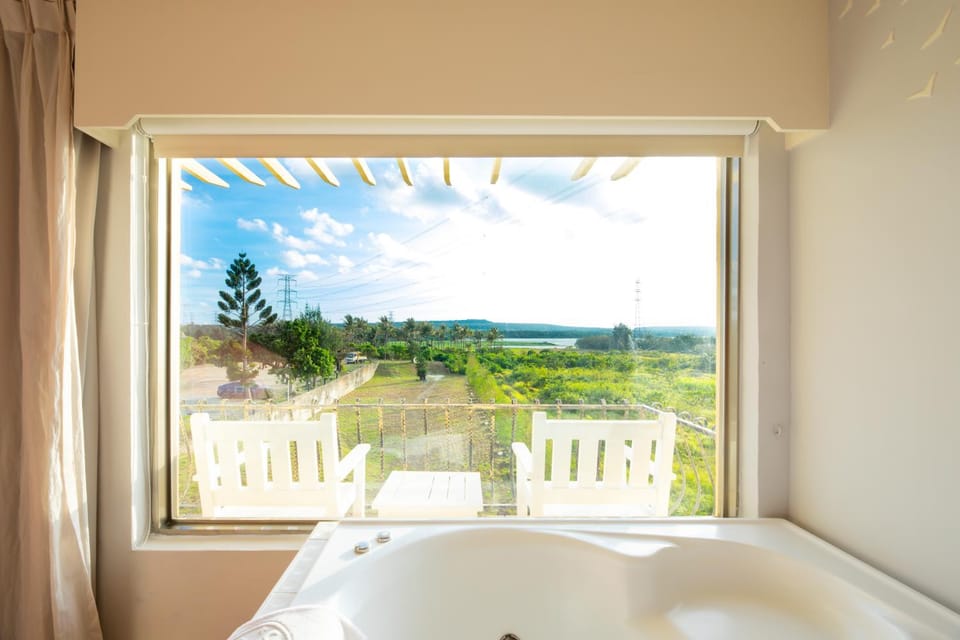 Day, Natural landscape, View (from property/room), Balcony/Terrace, Animals, Animals, Pets, Pets, Garden view