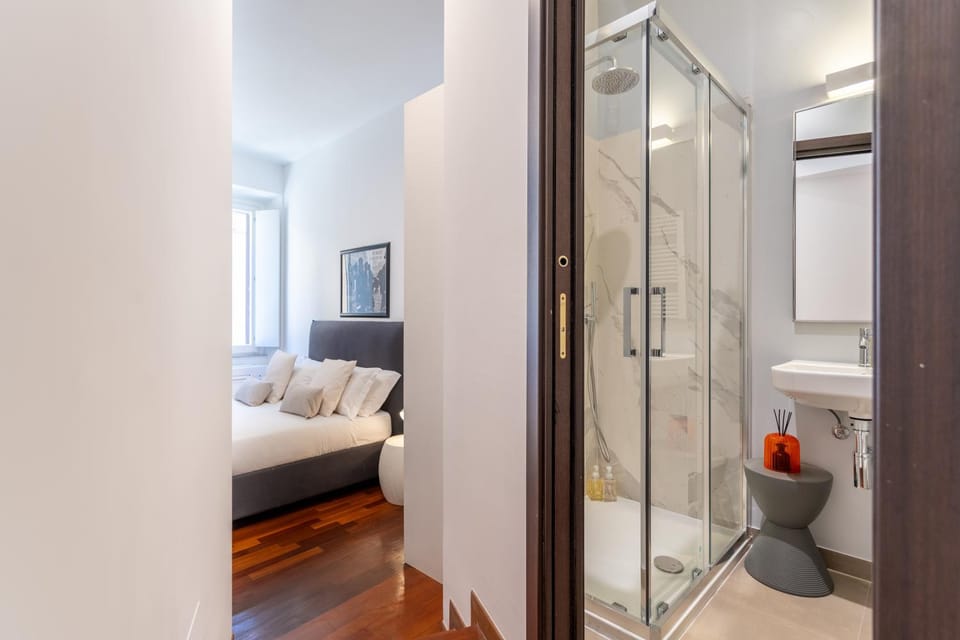 Shower, Bed, Bathroom, Photo of the whole room, Bedroom