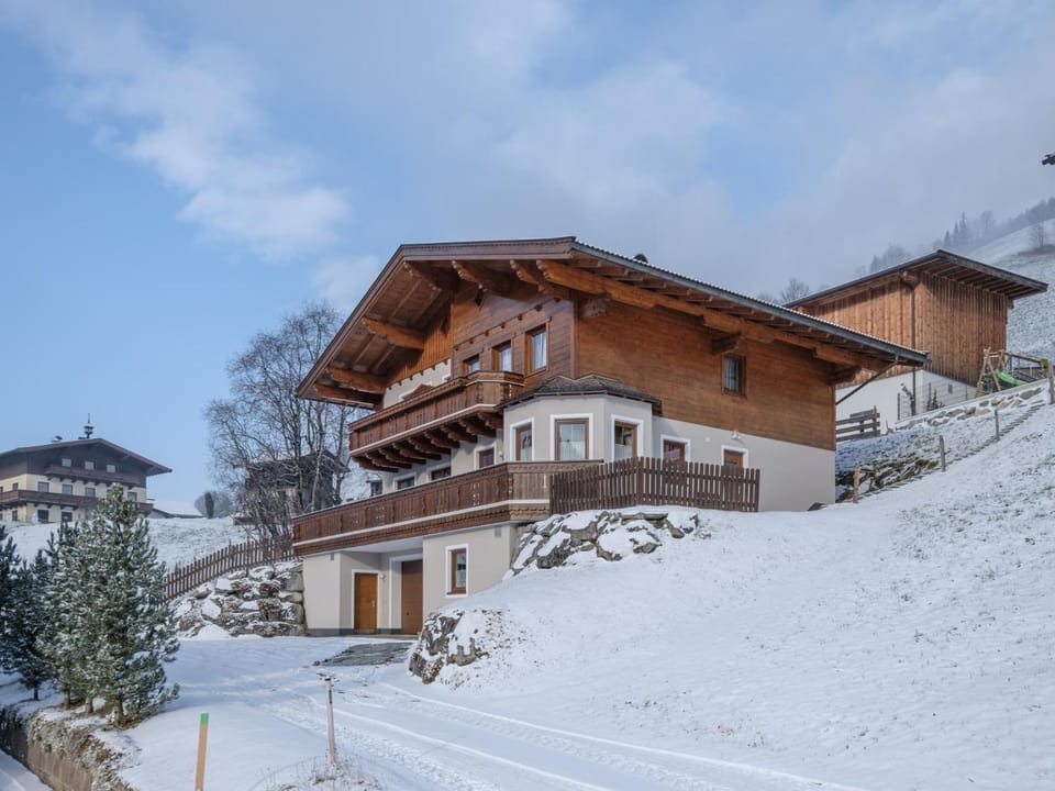 Property building, Winter
