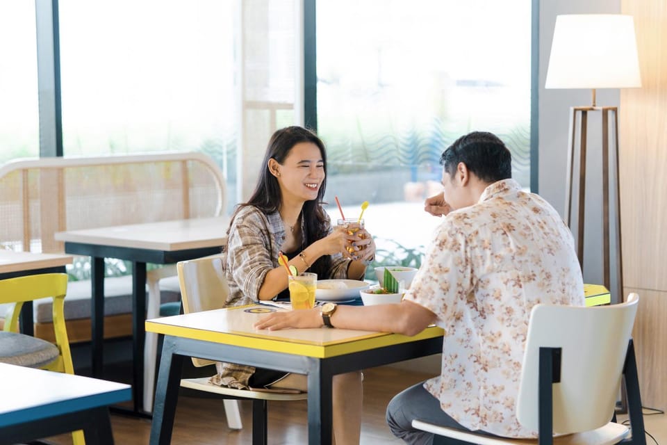 Restaurant/places to eat, Buffet breakfast