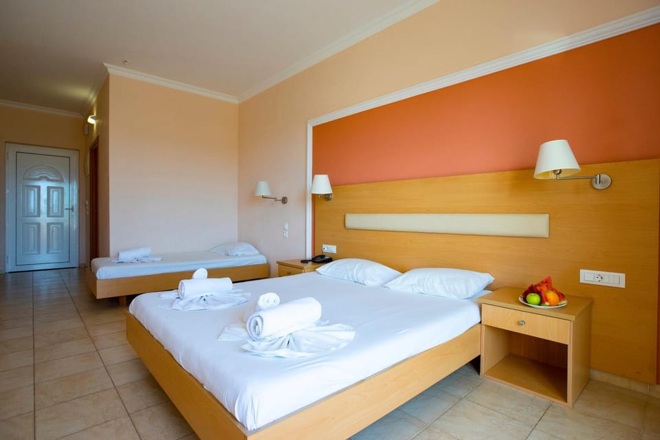 Bedroom, towels