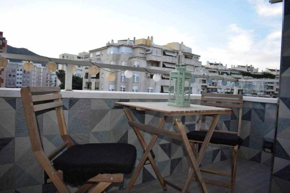 Centro Plaza Torremolinos Piscina Wi-Fi Terraza Apartment in Torremolinos