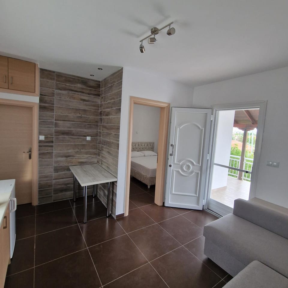 Kitchen or kitchenette, Living room, Dining area