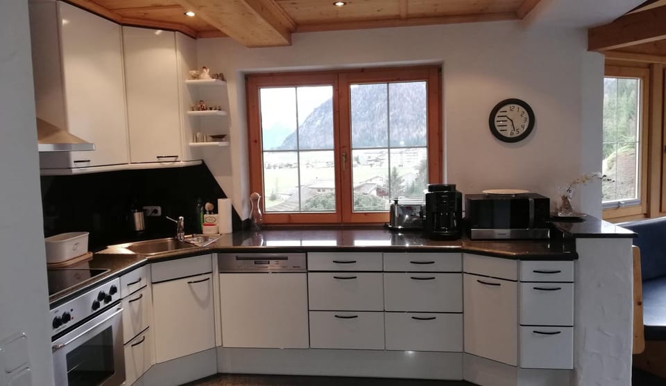 Property building, Kitchen or kitchenette