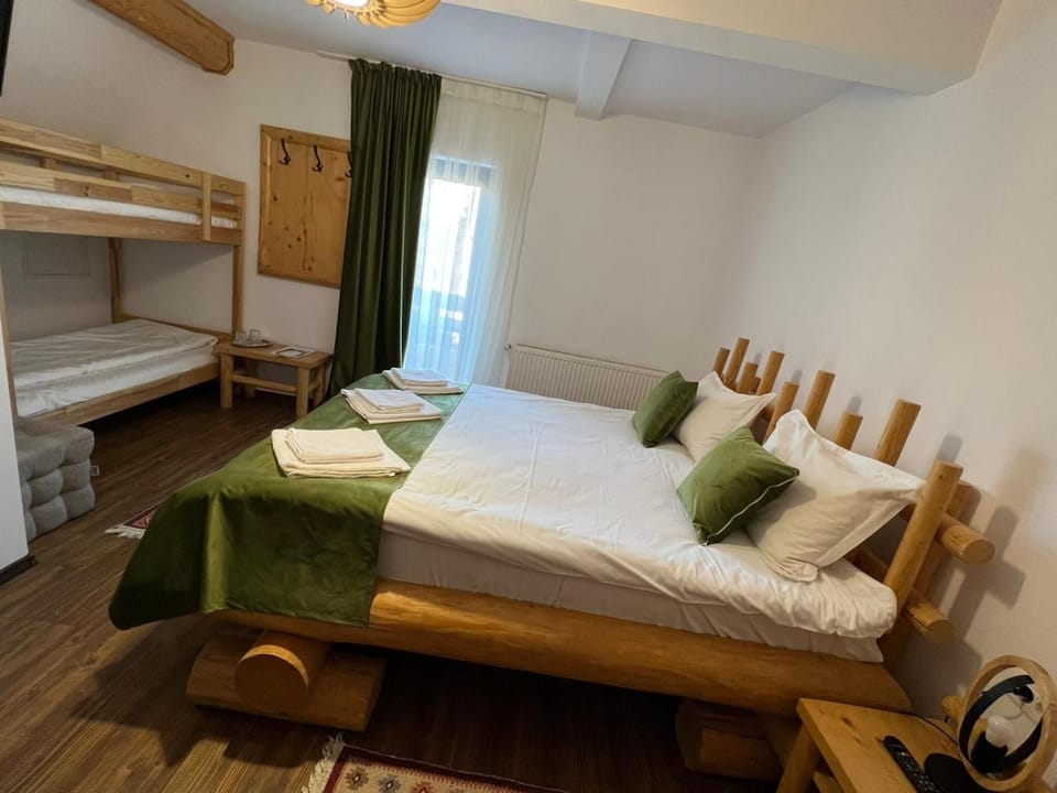 Pensiunea Rancaski Bed and Breakfast in Romania