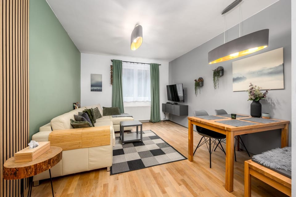 Living room, Photo of the whole room, Seating area, Dining area