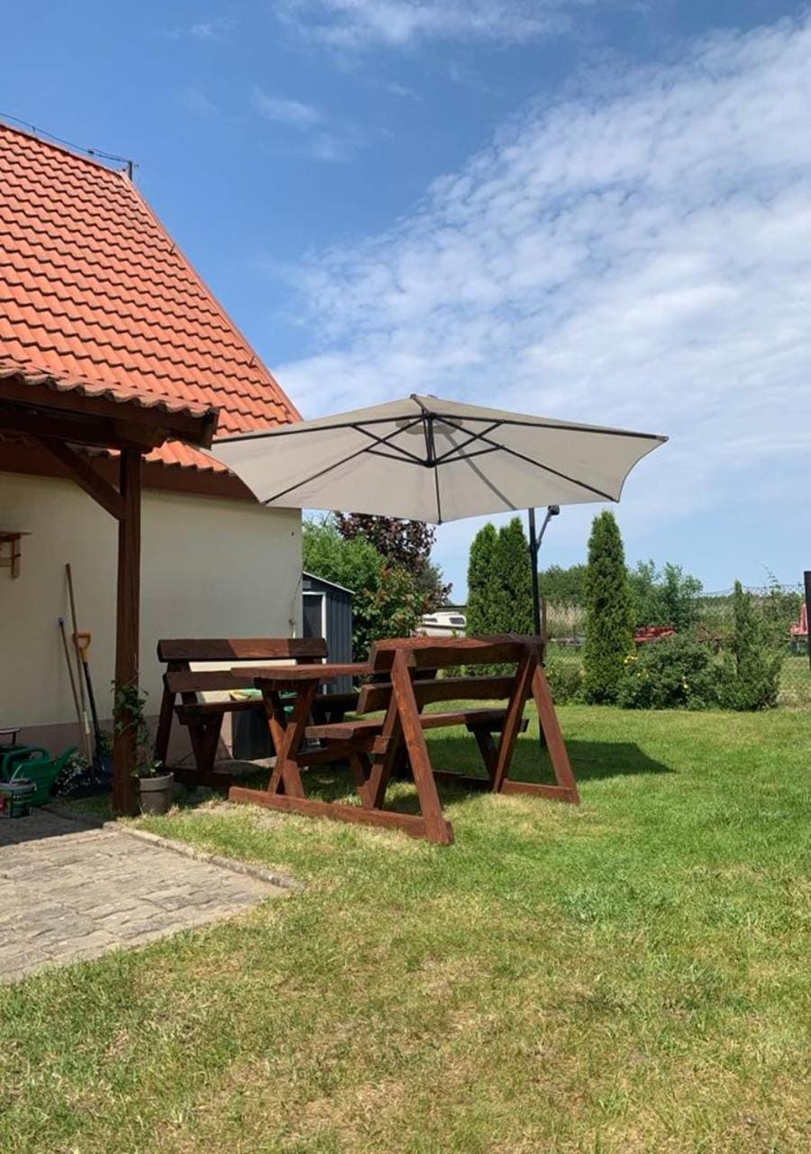 Property building, Breakfast