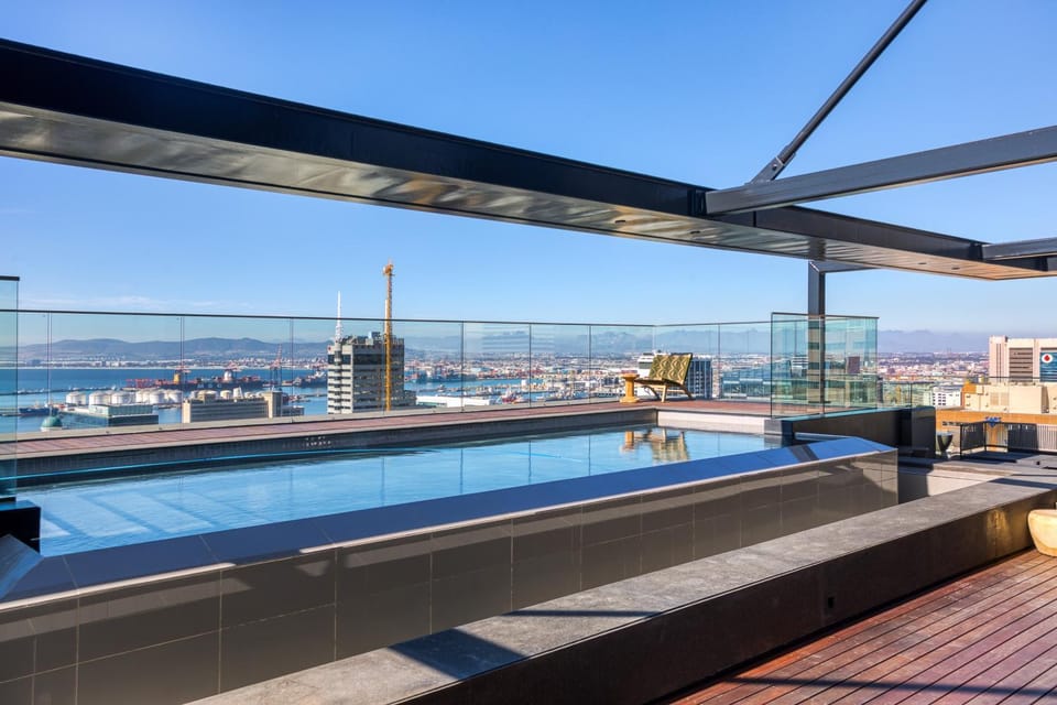 City view, Pool view