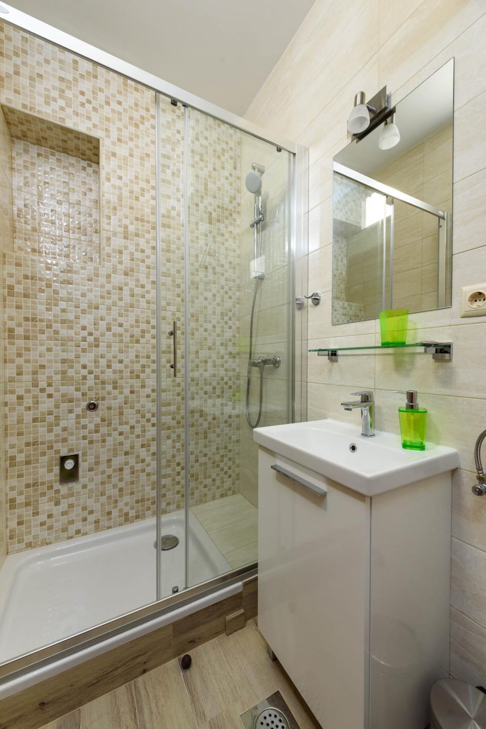 Villa Tatinja a5-6 Apartment in Okrug Gornji