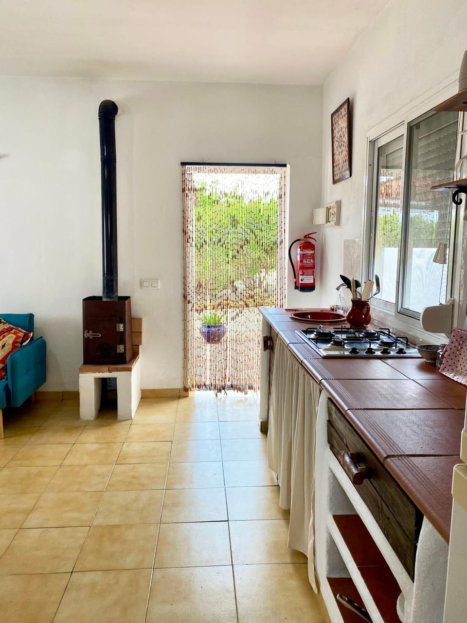 Facade/entrance, Kitchen or kitchenette