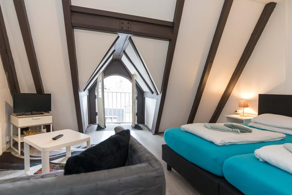 RedLight District Smokers Friendly Private Studio Apartment in Amsterdam