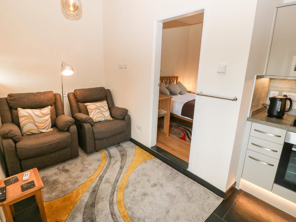 Tyddyn Sianel - Celyn House in Wales