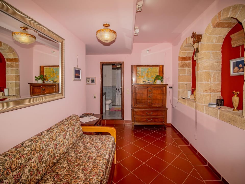 Private Art Studio 50m from sea 1-3 per House in Islands