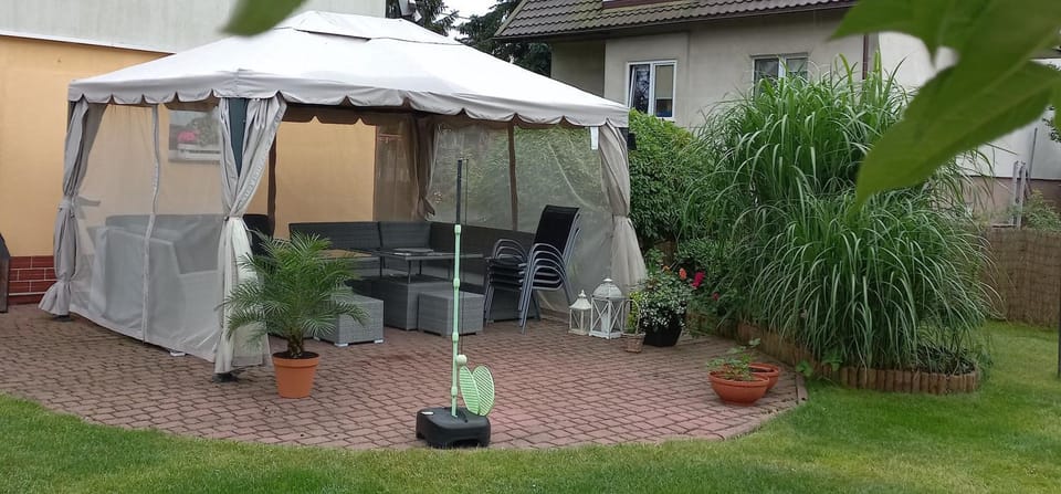 Domek pod jabłonią Mikoszewo House in Pomeranian Voivodeship