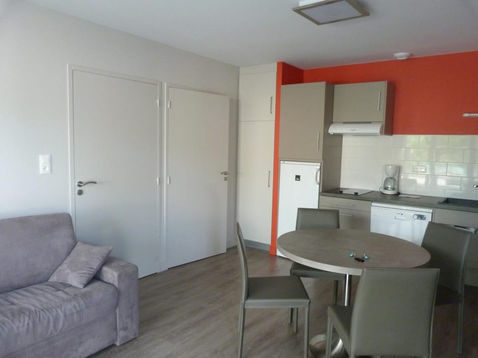 Kitchen or kitchenette, Photo of the whole room