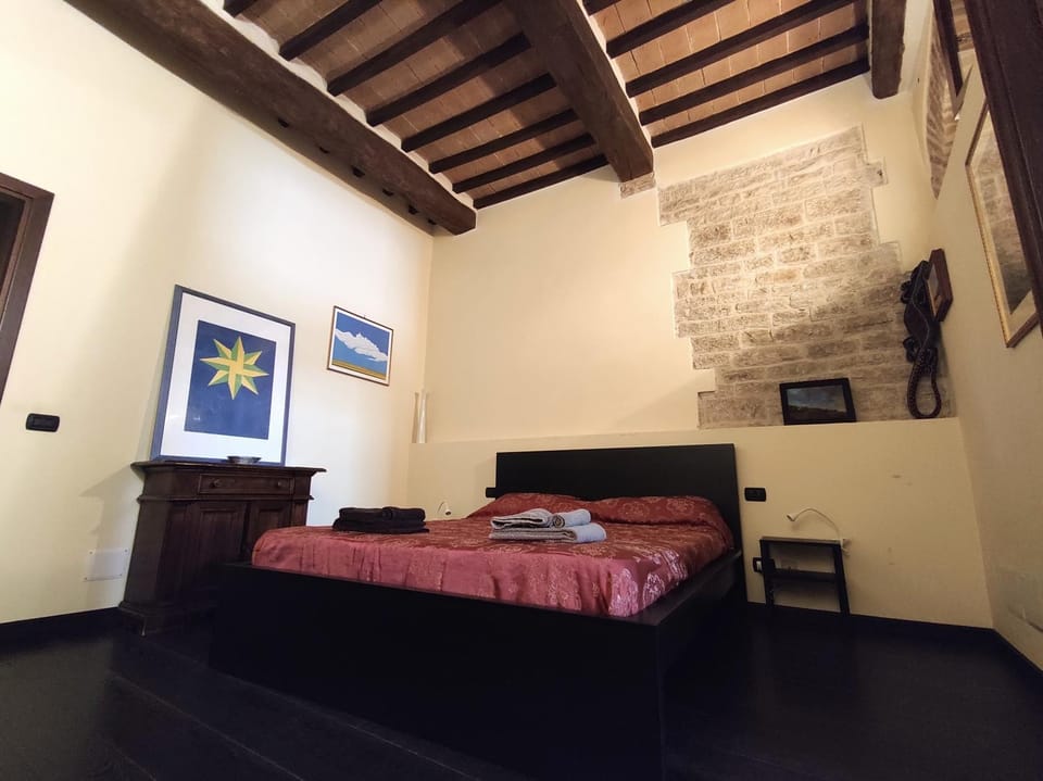 Bed, Photo of the whole room