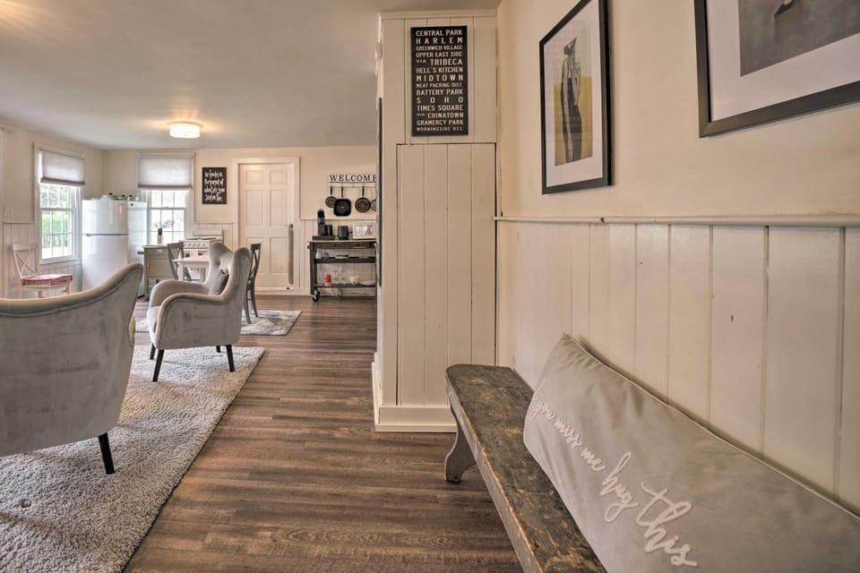 Romantic Country Apt by Lake Erie and Wineries! Apartment in Westfield