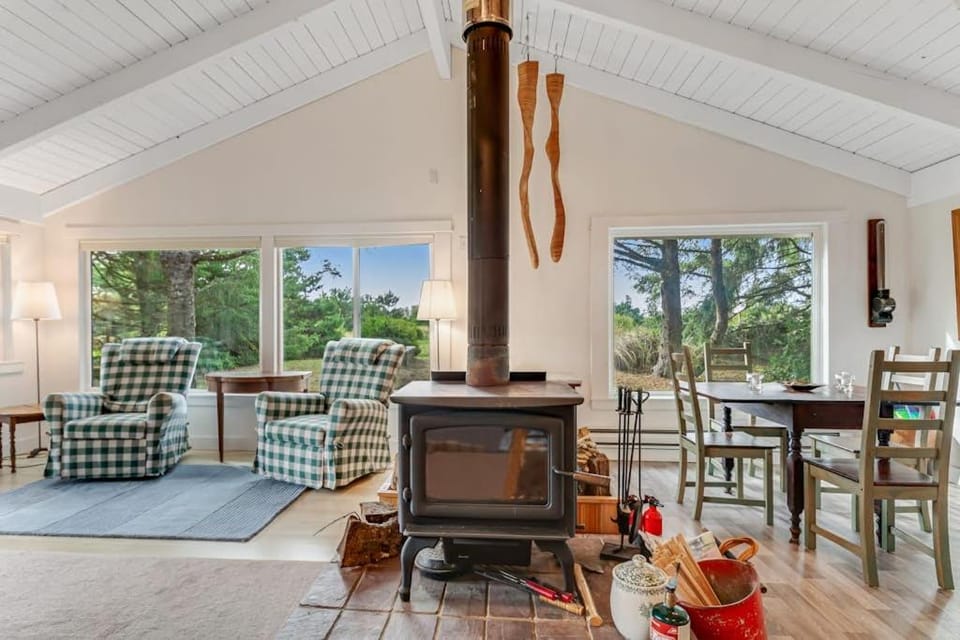 Dune Grass Cottage House in Copalis Beach