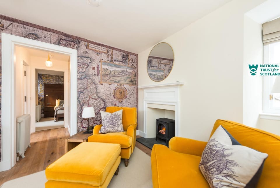 Living room, Seating area, flat iron
