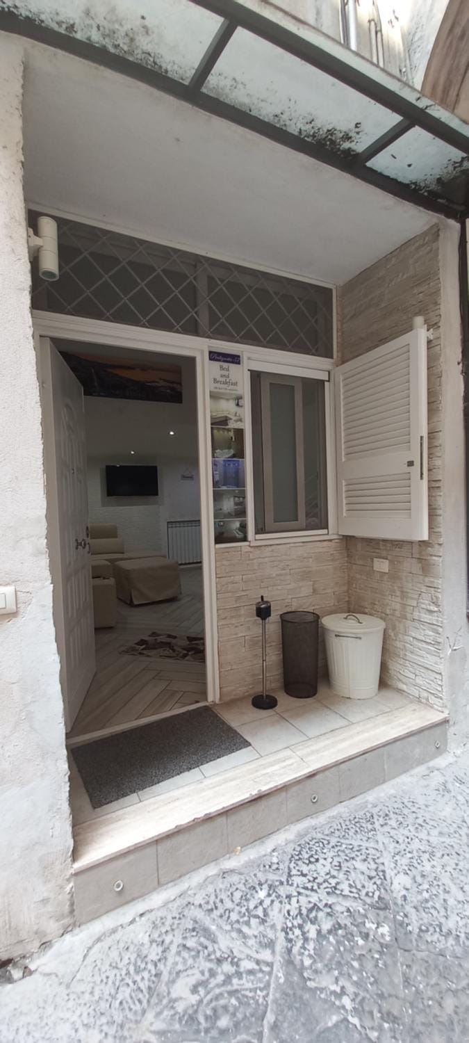 Casa Vacanze Piedigrotta 57 House in Naples