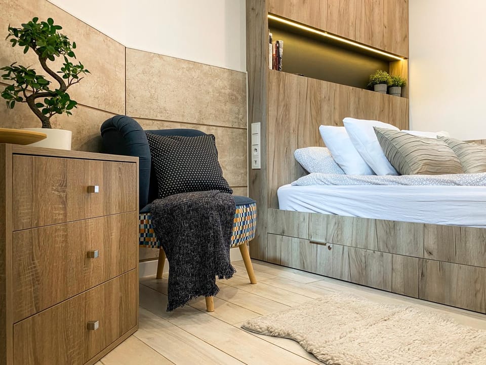 Bed, Bedroom